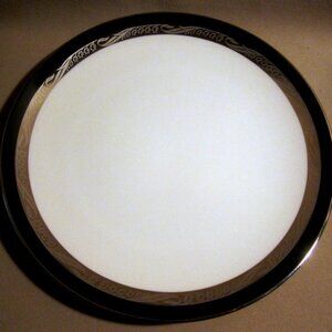 Flintridge Bridal Wreath Black Platinum Trim Coupe Shape Dinner Plate EXCELLENT